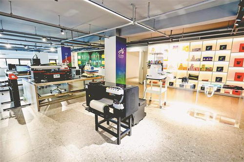 成立一年,吸引40多家國內(nèi)外知名設(shè)計機(jī)構(gòu)入駐 哈爾濱創(chuàng)意設(shè)計中心 人才智慧匯聚 龍江 創(chuàng)意迸發(fā)